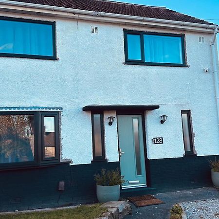Entire Charming 5-Bed House In Darwen Blackburn Bb1 Free Parking Roadside Rishton Exterior foto
