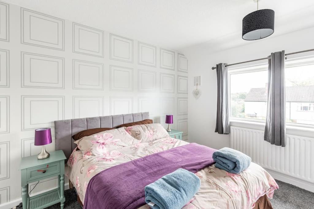 Entire Charming 5-Bed House In Darwen Blackburn Bb1 Free Parking Roadside Rishton Exterior foto